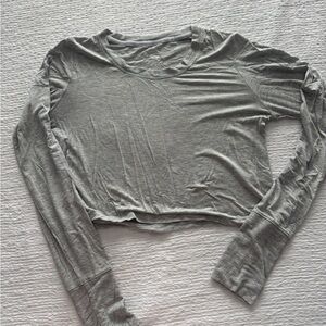 Light Gray Long-Sleeve V-Neck Cropped Top